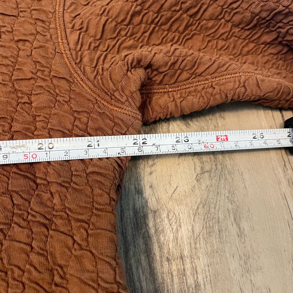 Lululemon Rippled Knit V-Neck Pullover Copper Brown Women’s Size 6 Long Sleeve - Picture 4 of 12